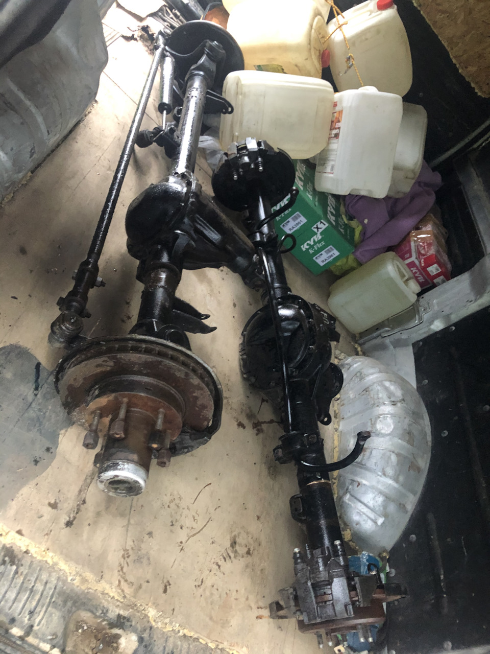 Dana 44 Front Axle Ford 8.8 Rear Axle part 1 — Jeep Grand Cherokee (ZJ), 4  л, 1994 года | запчасти | DRIVE2