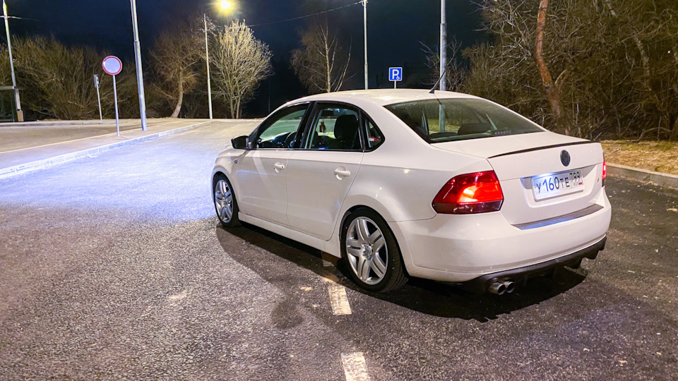 Volkswagen Polo Sedan Powered by TISHTUN