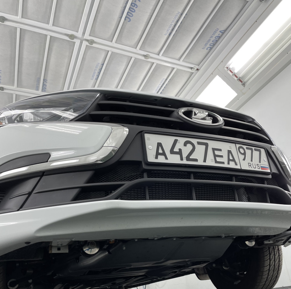 Рамка гос номера RCS и зеркало для водителя — Lada Гранта Лифтбек (2G ...