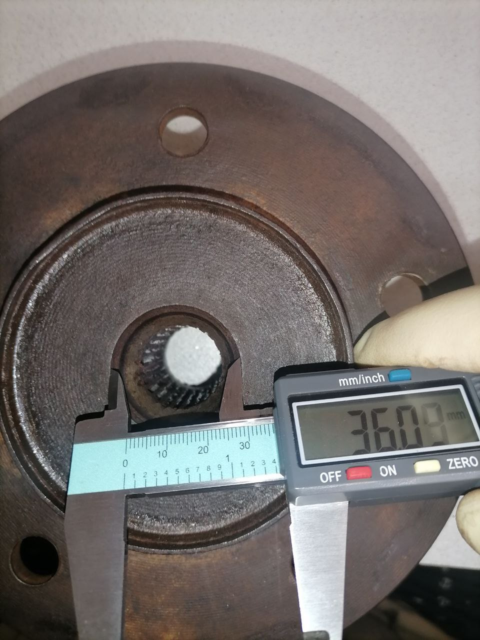 Диаметр конуса на старой — Chevrolet Niva (1G)