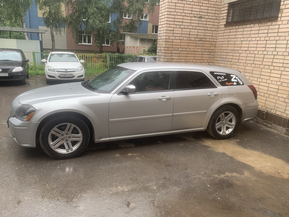  2 dodge magnum 2 7 2005 