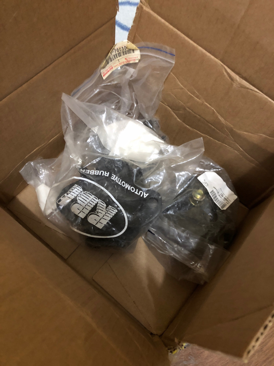 Фото в бортжурнале Toyota Crown (S120). Запчасти на фото: Q60012