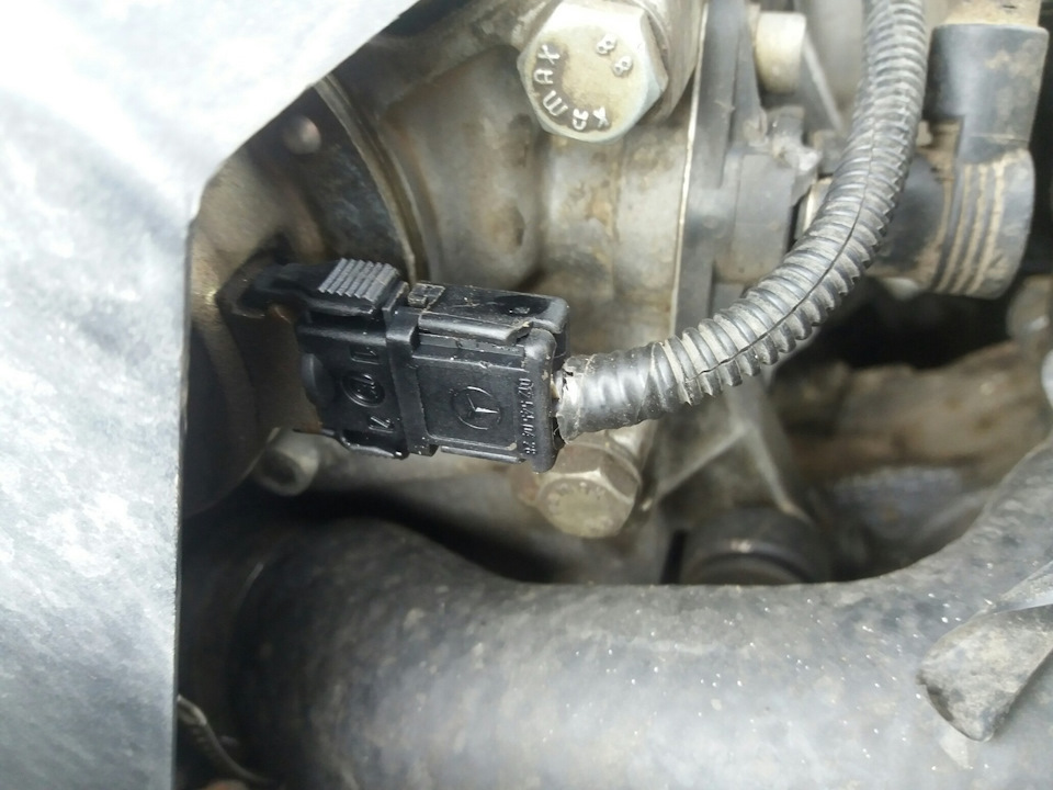 установил новый. выглядит весьма прилично) — Mercedes-Benz E-Class (W124)