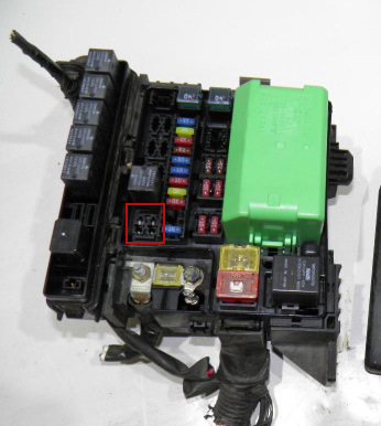 Реле предохранителей лансер 9. Блок предохранителей лансер 9 1. Блок предохранителей митсубиси ланцер 9. Блок предохранителей митсубиси лансер 9. Предохранители лансер 9.