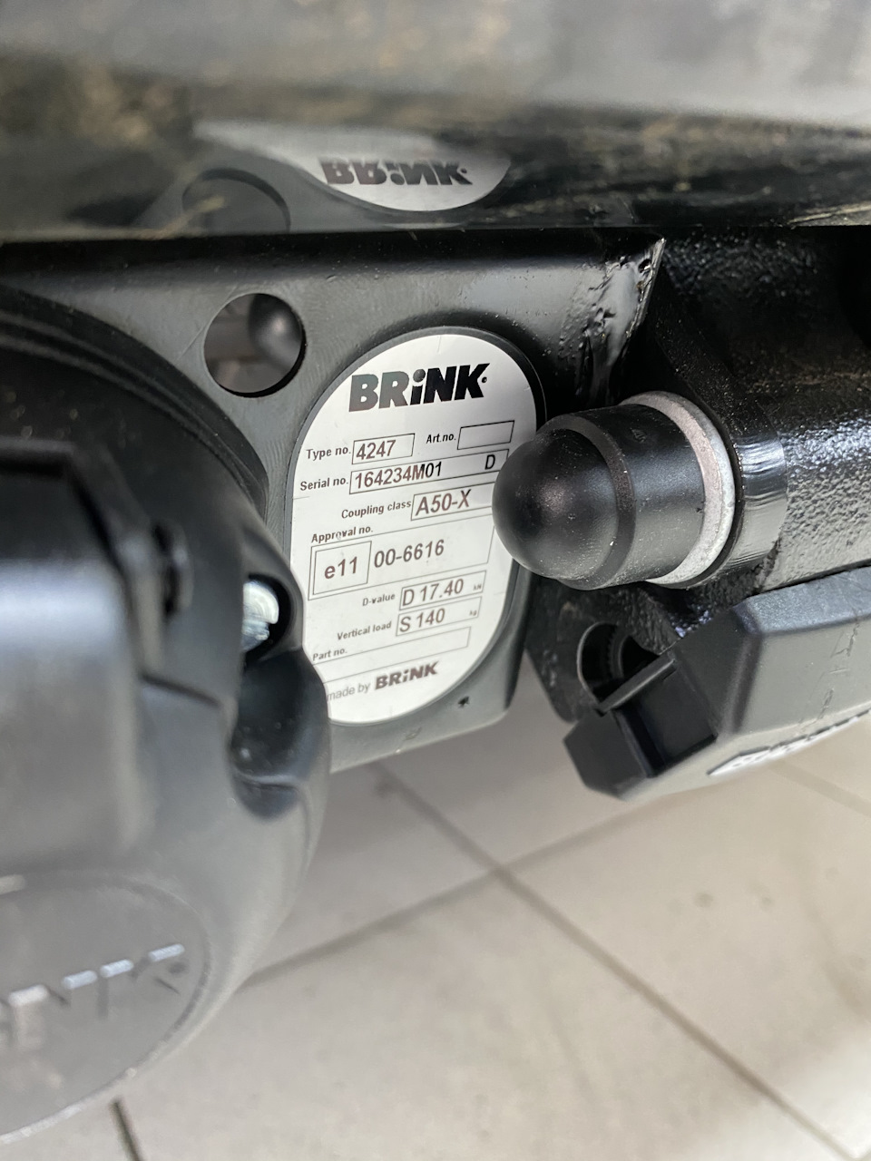 Свист, шум, фон в динамиках при использовании усилителя. Помехи которые ...