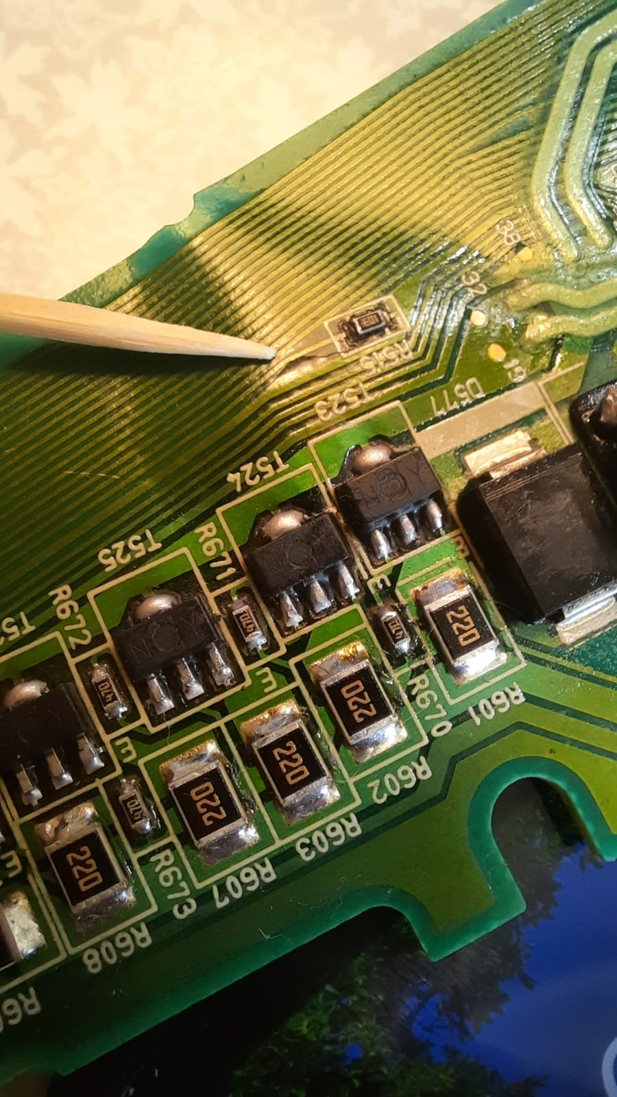 Ремонт "бортового компа" панели приборов — Toyota Yaris (p2), 1,3 л ...