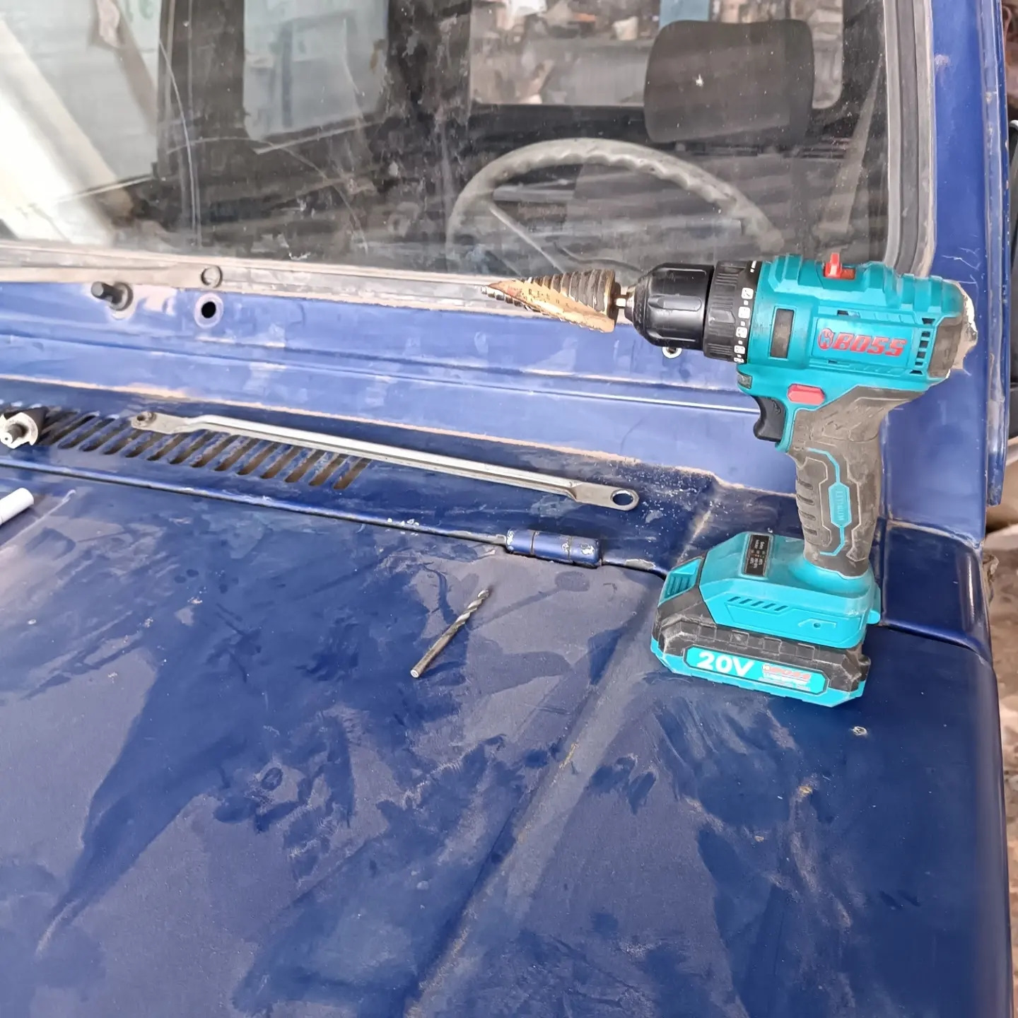 Перенос оси дворников справа налево — Suzuki Samurai, 1,6 л, 1985 года ...