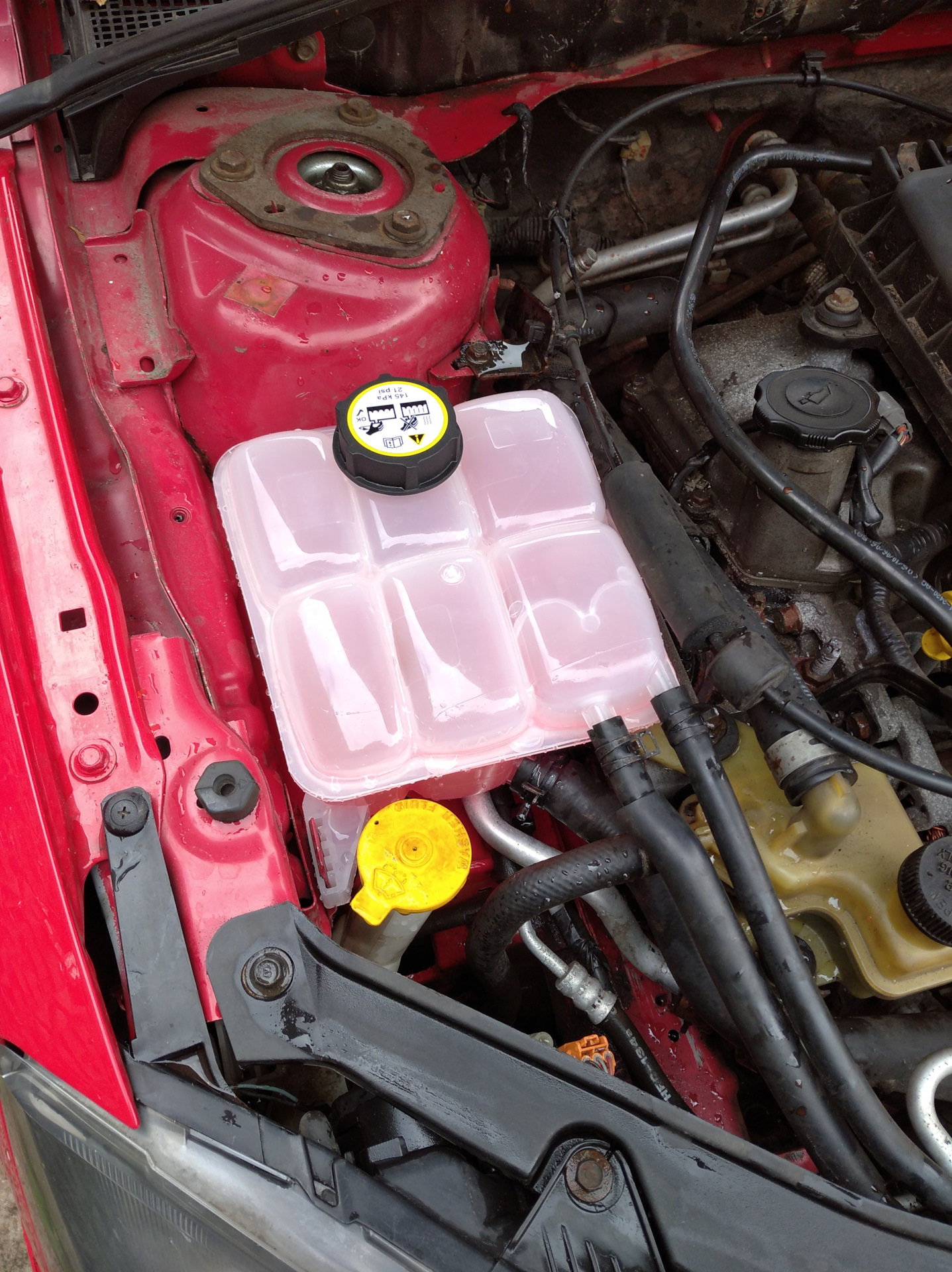 Бачек потик. — Mazda 3 (1G) BK, 1,6 л, 2007 года | своими руками | DRIVE2