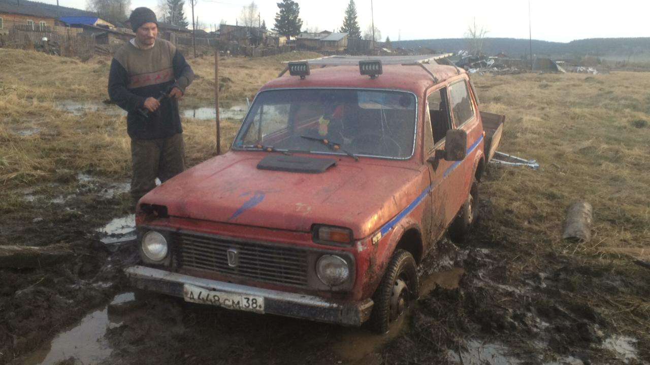 Посадил ниву в болоте — Lada 4x4 3D, 1,6 л, 1985 года | наблюдение | DRIVE2