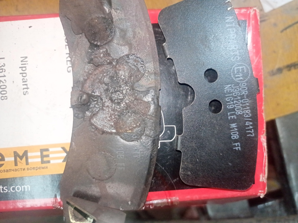 Колодки Ниппартс на ЗТД у меня не осилили 2500 км. — Toyota Corolla ...