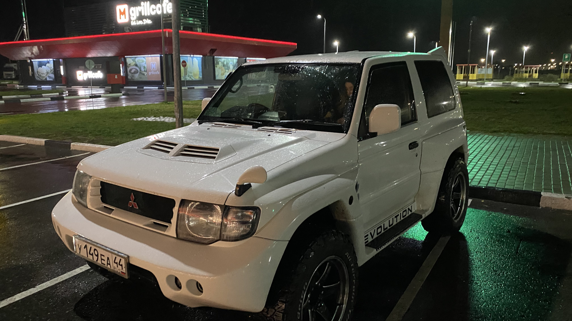 Mitsubishi Pajero Evolution 3.5 бензиновый 1997 | Злой дед на DRIVE2