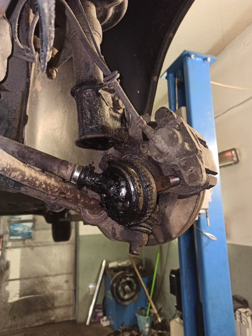 загнал я поменять масло и тут все началось ) — LADA Калина универсал, 1 ...