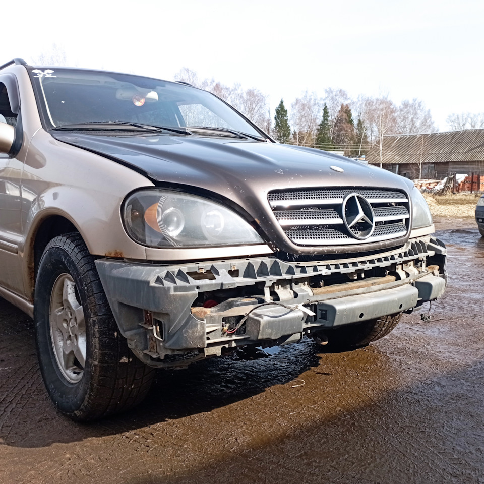 Ремонт переднего бампера — Mercedes-Benz M-Class (W163), 3,2 л, 2003 года | своими  руками | DRIVE2