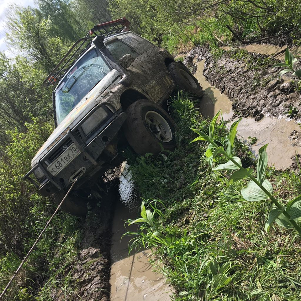 Фото в бортжурнале Suzuki Escudo (1G). Запчасти на фото: 6818K