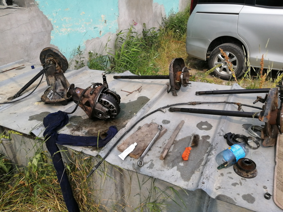 Установка пневмо блокировки от П2 в делику. Часть 2. — Mitsubishi ...