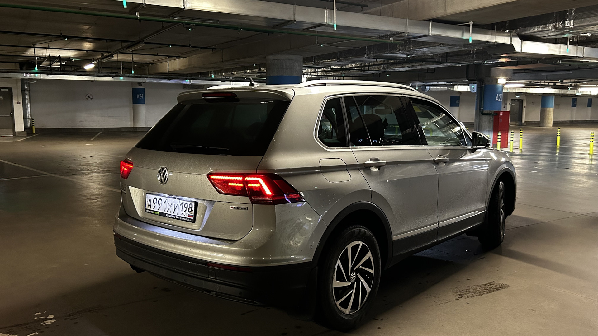 Volkswagen Tiguan (2G) 2.0 бензиновый 2018 | Одноглазый на DRIVE2