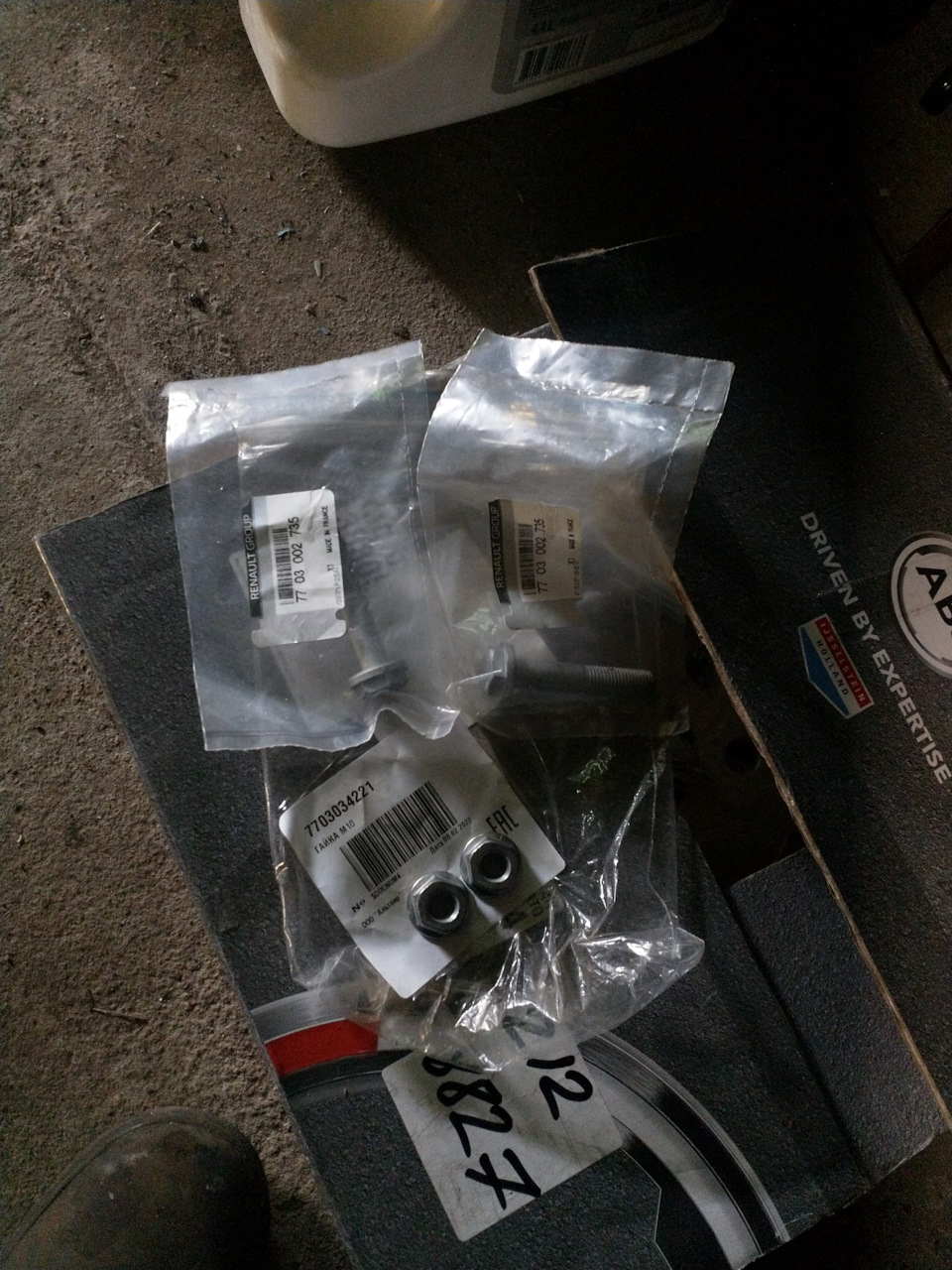 7703002735 Болт м10х1.25-52 RENAULT | Запчасти на DRIVE2