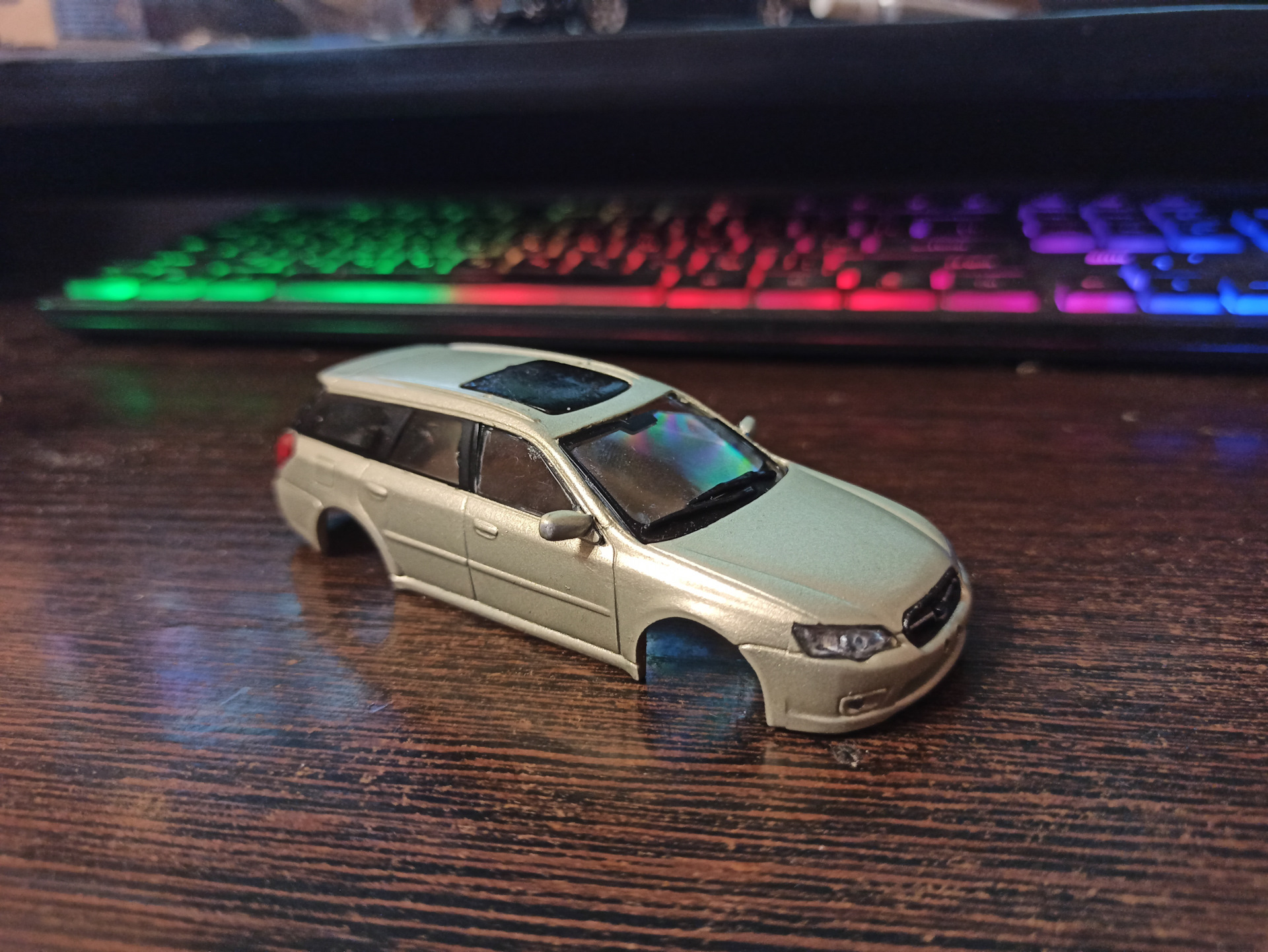 Доводчик багажника, зимний руль, моделька — Subaru Outback (BP), 3 л ...