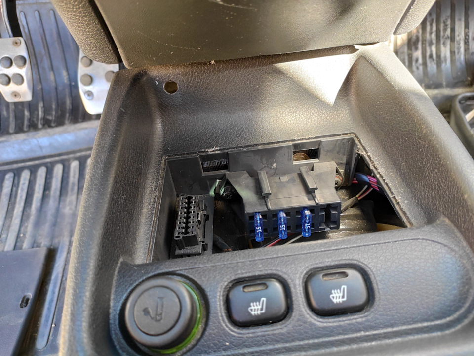 Тоннель гранта — Lada Калина Спорт, 1,6 л, 2011 года | аксессуары | DRIVE2