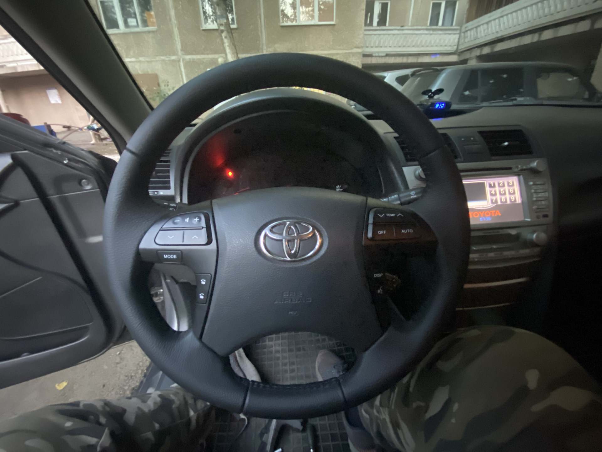 Перешив ручки КПП и руля. — Toyota Camry (XV40), 2,4 л, 2008 года ...