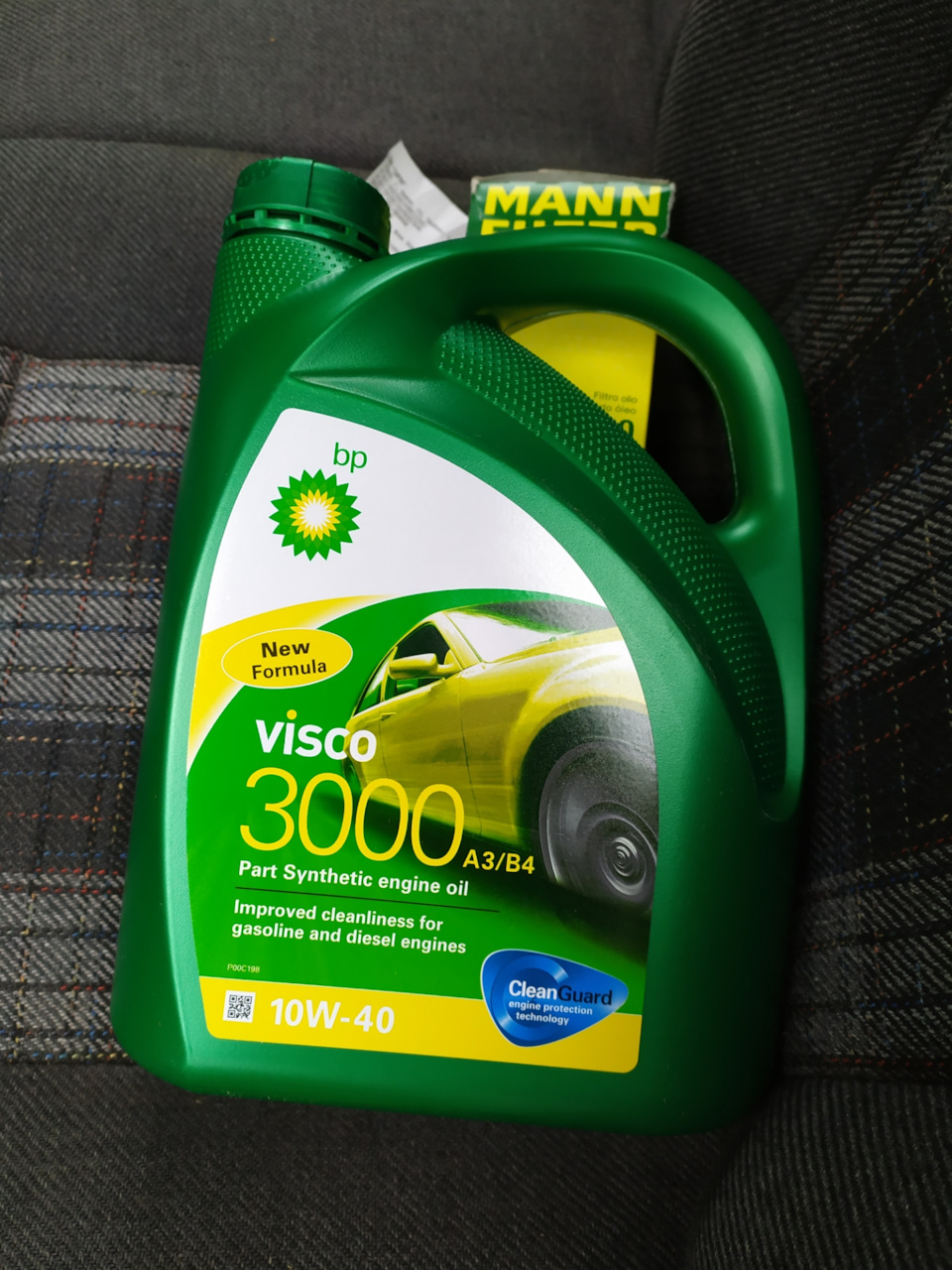 Замена масла BP Visco 3000 A3/B4 10W-40 — Volkswagen Passat B4, 1,8 л ...