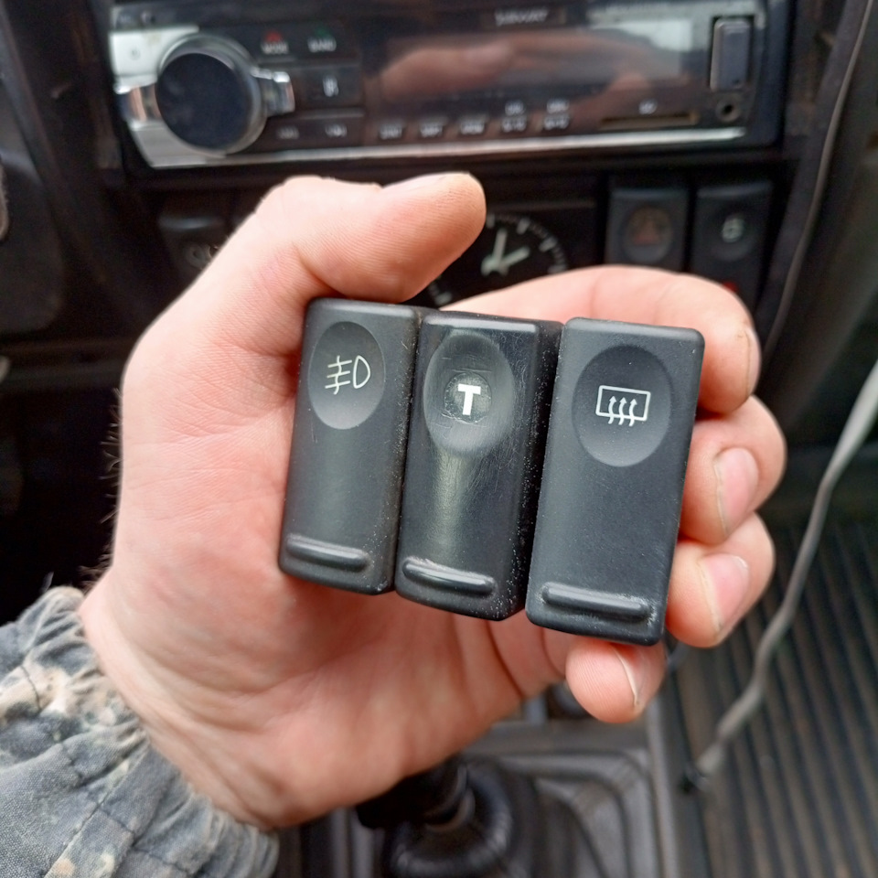 Photo from the logbook Renault 19
