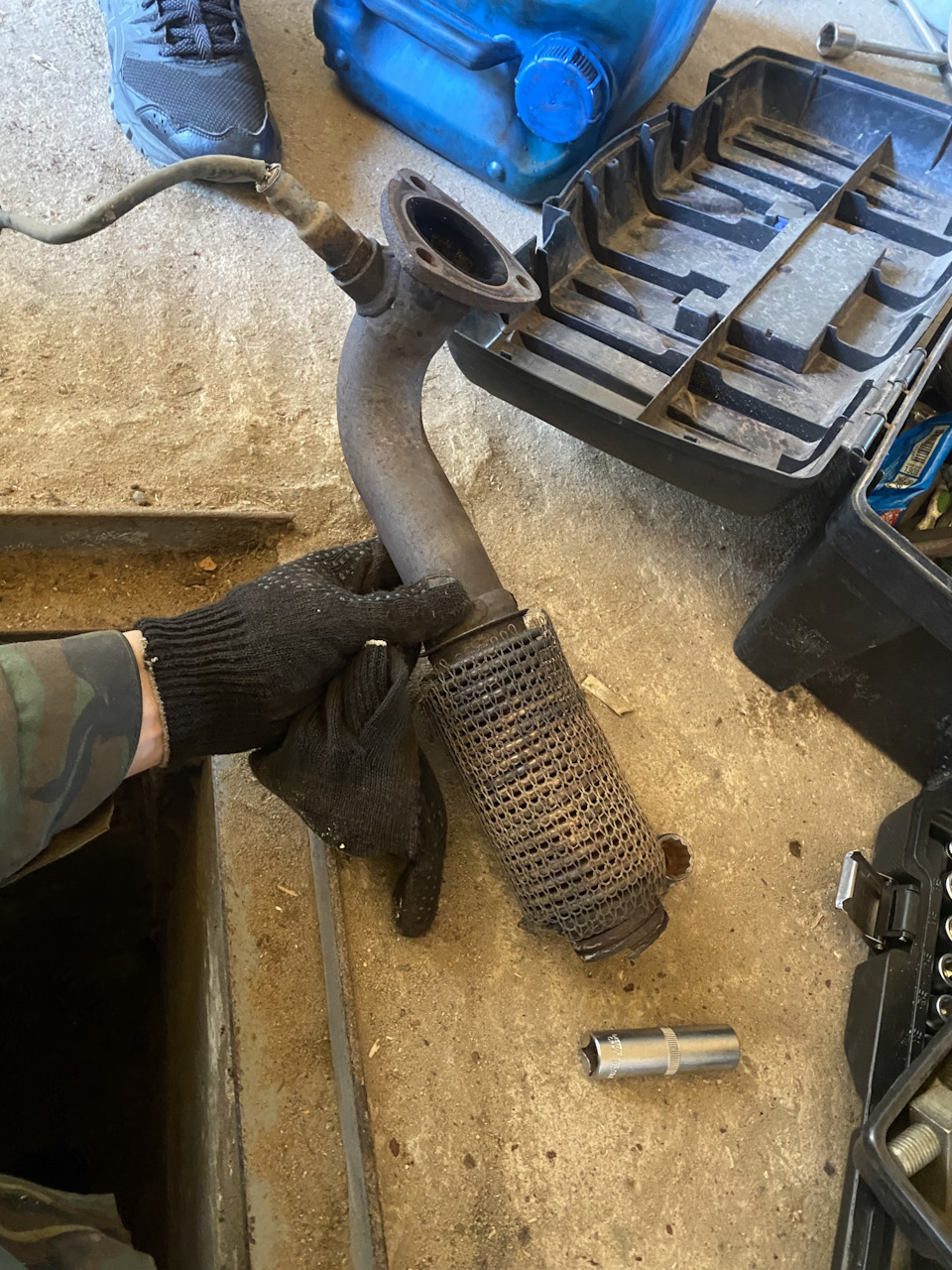 Заводская гофра — Volkswagen Polo Sedan