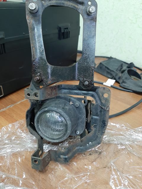 MN126814 ФАРА ПРОТИВОТУМАННАЯ ПЕРЕДНЯЯ ПРАВАЯ Mitsubishi | Запчасти на ...