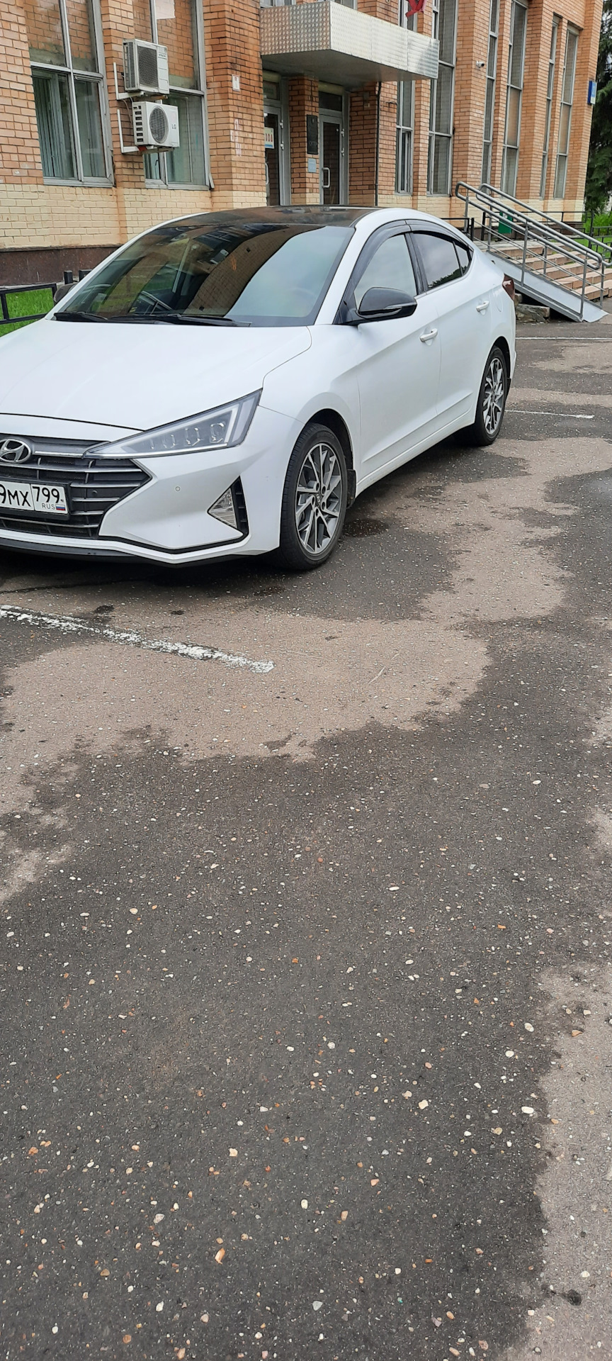 Черная крыша и зеркала — Hyundai Elantra (6G), 2 л, 2019 года | стайлинг |  DRIVE2