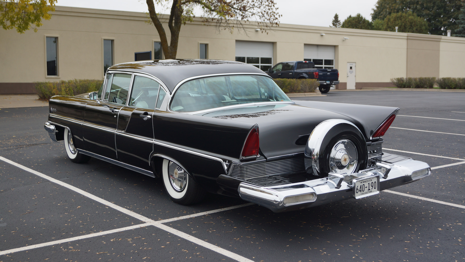 1957. Линкольн премьер 1957. 1957 Lincoln Premiere. Lincoln Capri 1957. 1957 Lincoln Premiere Coupe.