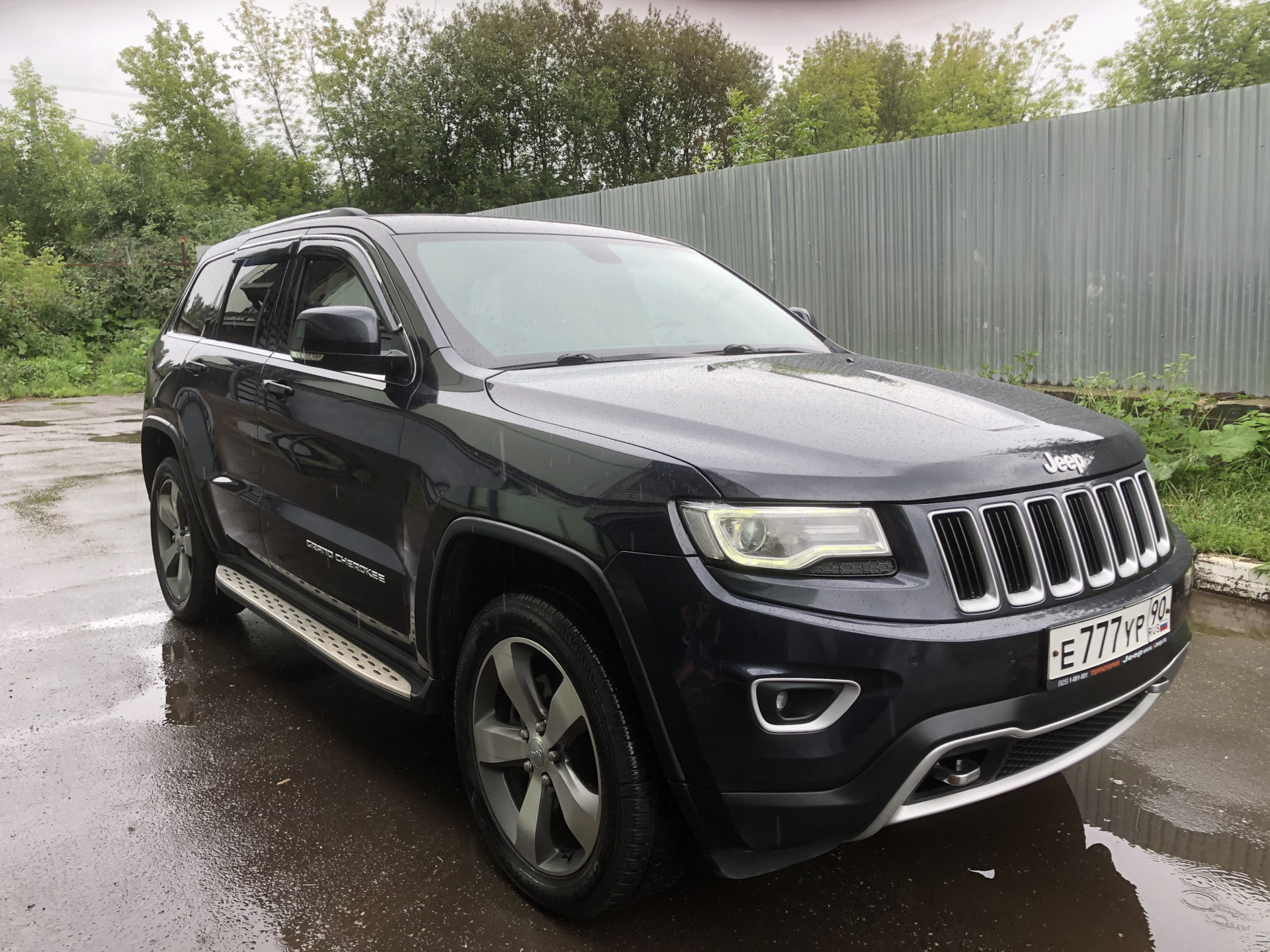 Лобовое стекло jeep cherokee. Jeep Grand Cherokee 2023. Jeep Grand Cherokee 2019. Jeep Cherokee 3. 2 2019. Лобовое стекло Jeep Grand Cherokee wk2.