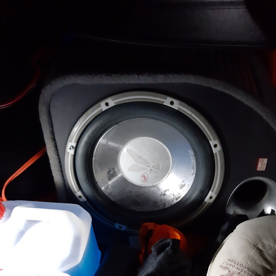 Сабвуфер subwoofer a1008. Сабвуфер на 2 динамика компакт. Снять саб. Subaru forester 2000 саб. Free air сабвуфер lexus gs 300.