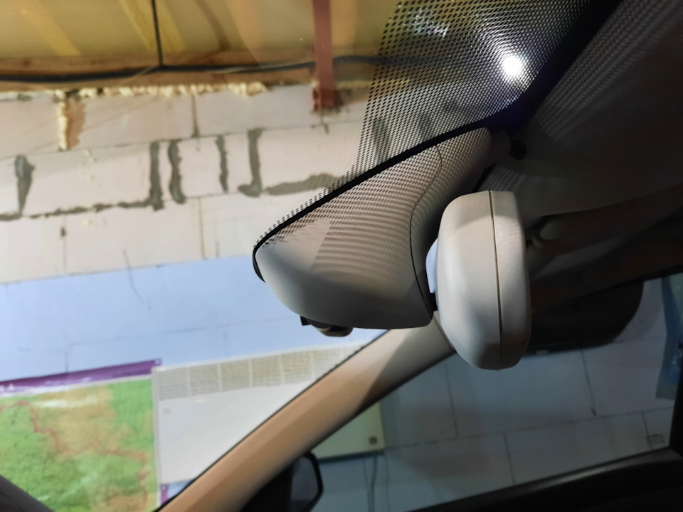 Фотохромное зеркало на своём месте))) — Renault Megane III, 1,5 л, 2010 ...