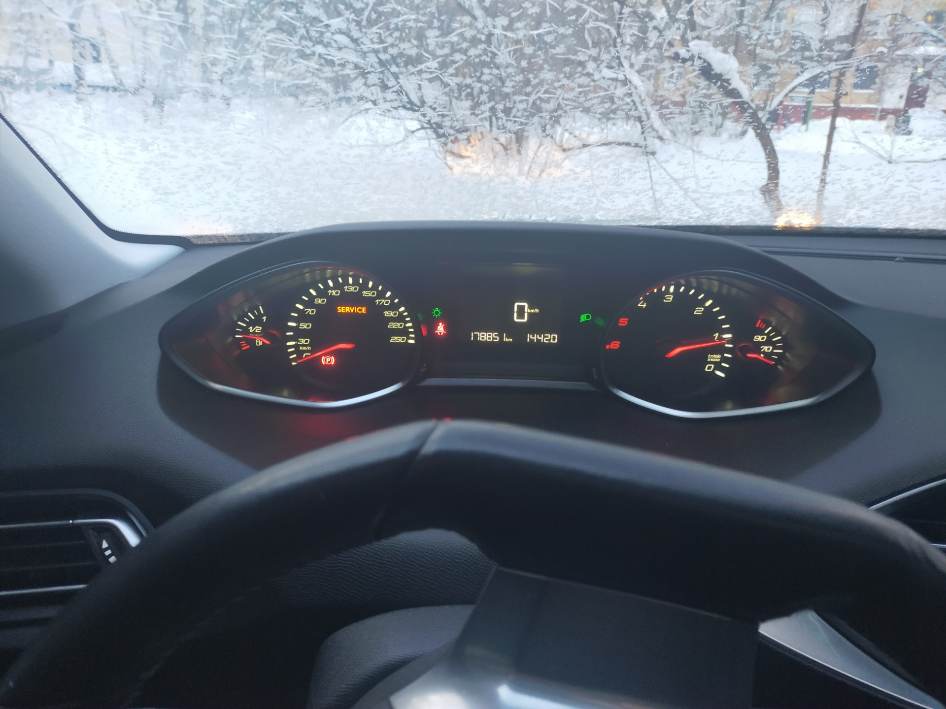 SERVICE — Peugeot 308 SW (2G), 1,6 л, 2014 года | поломка | DRIVE2