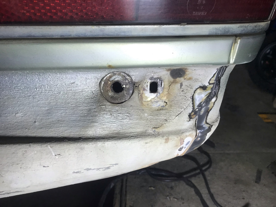 Пассажирская сторона — BMW 5 series (E28)