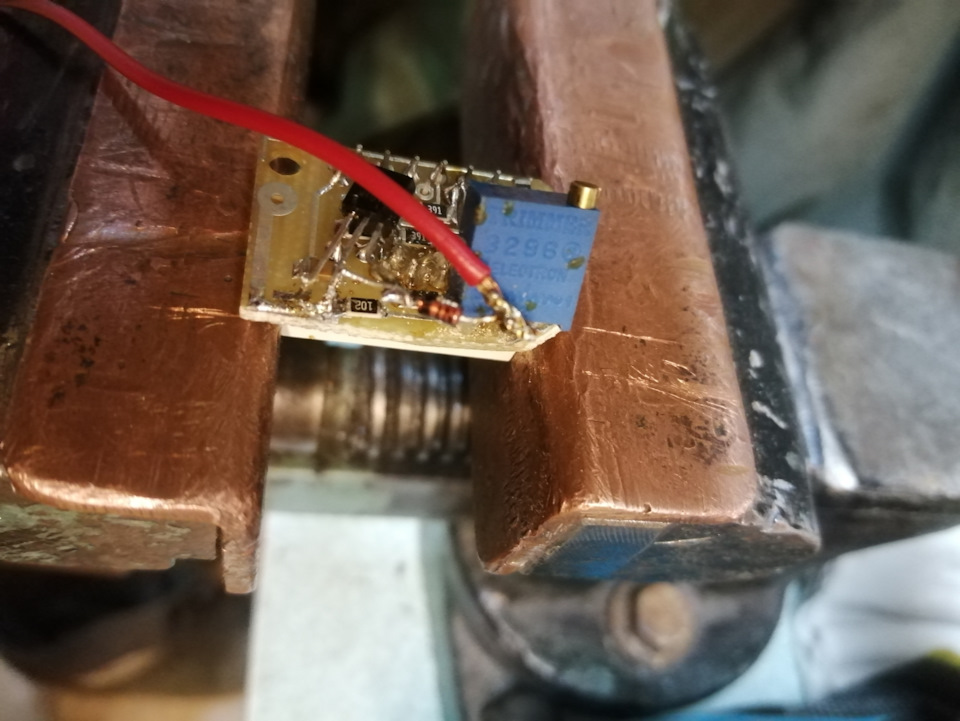 Перегорает предохранитель F13 A20 Nexia N-100 и понеслось вольтметр в ...