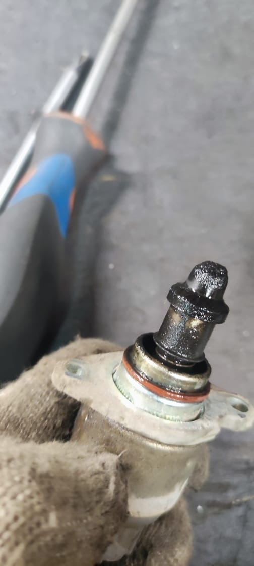 Сальник колена — Daihatsu Mira (L650/L660), 0,7 л, 2004 года | поломка ...