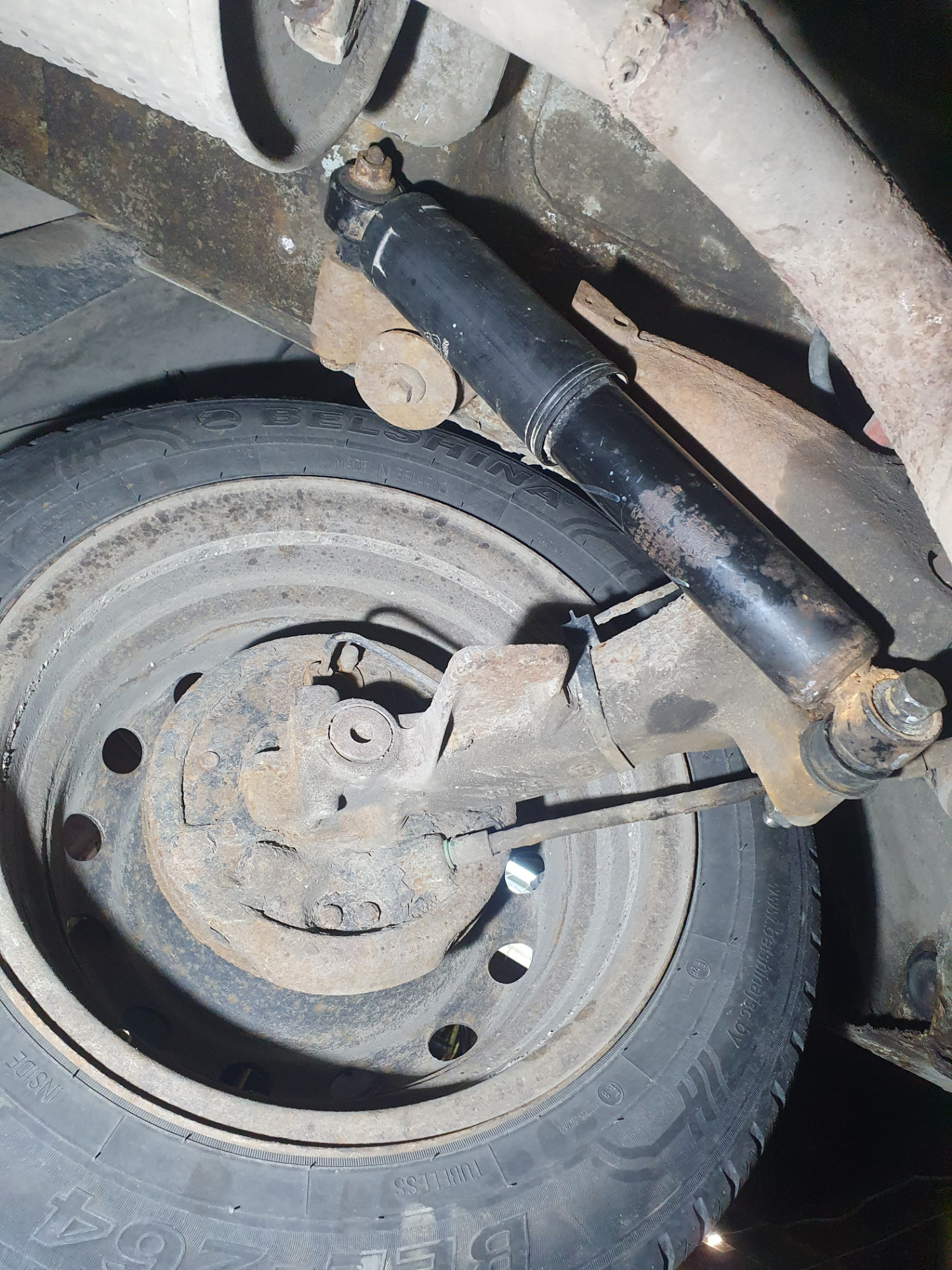 Замена заднего амортизатора и замена масла — Peugeot 206 Sedan, 1,4 л ...