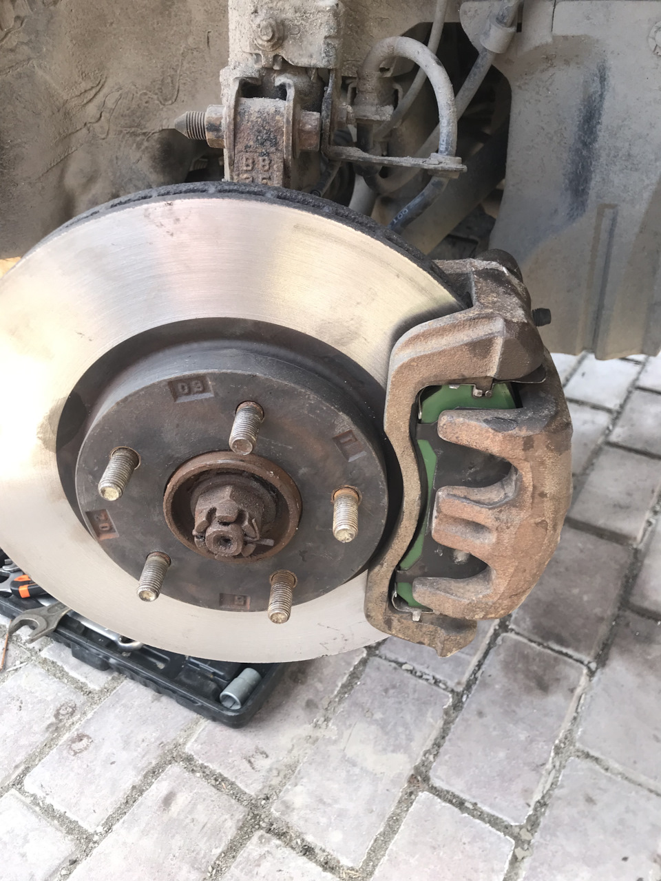 #17 Замена передних тормозных дисков и ТО тормозной системы ...