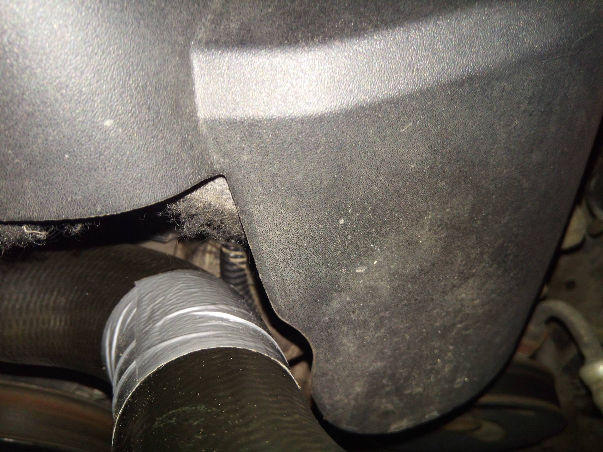 Потертость патрубка радиатора — Chevrolet TrailBlazer (2G), 3,6 л ...