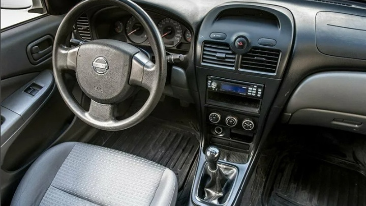 Купить б/у Nissan Almera Classic I 1.6 AT (107 л.с.) бензин автомат в Москве: чё