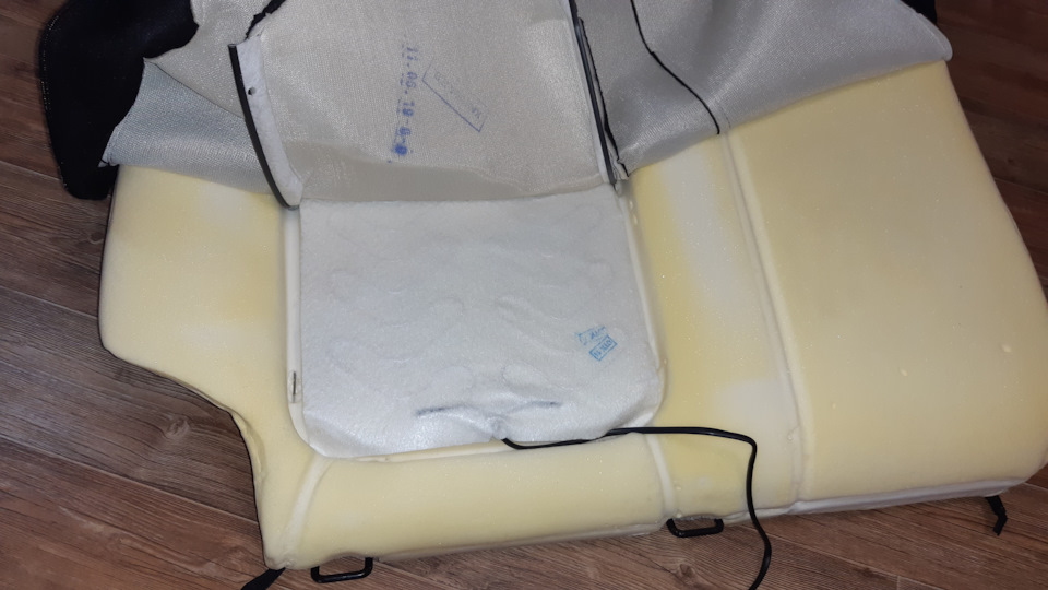 Установка подогрева в спинку, тут обошлось без переделок, все подошло как надо. — Lada Vesta SW (1G)