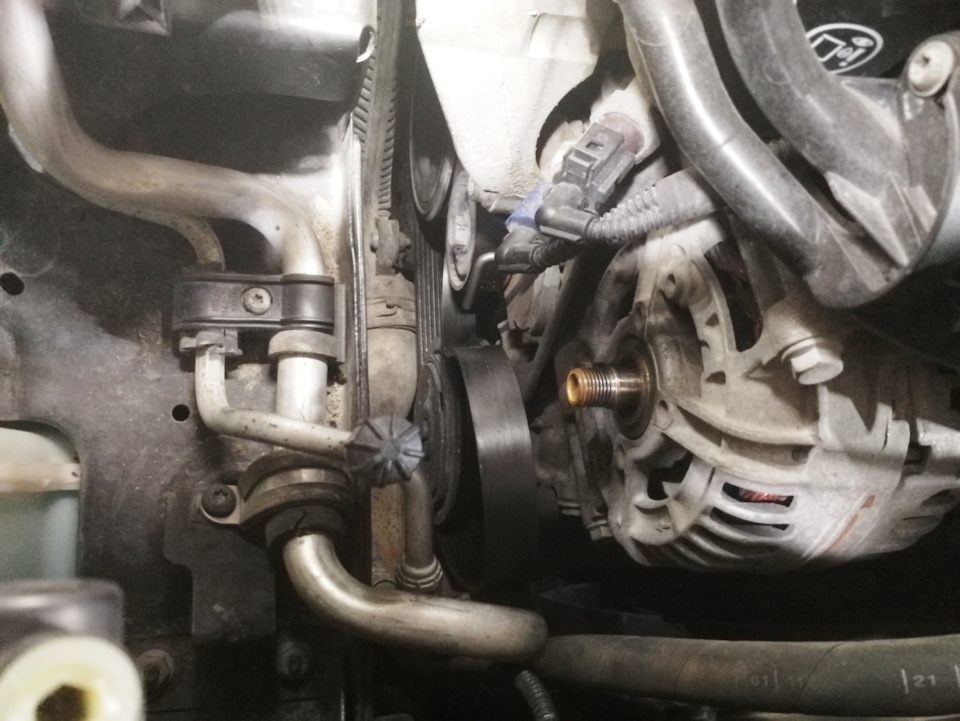 Замена обгонной муфты генератора — Skoda Superb Combi (Mk2), 2 л, 2011 ...