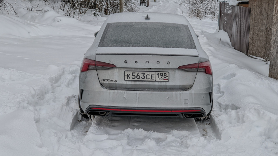 либо грязно и не очень светло — Skoda Octavia A8 Mk4