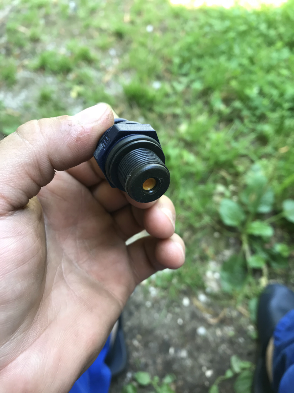 Чистка клапана вентиляции картера — Ravon R4, 1,5 л, 2017 года | своими ...