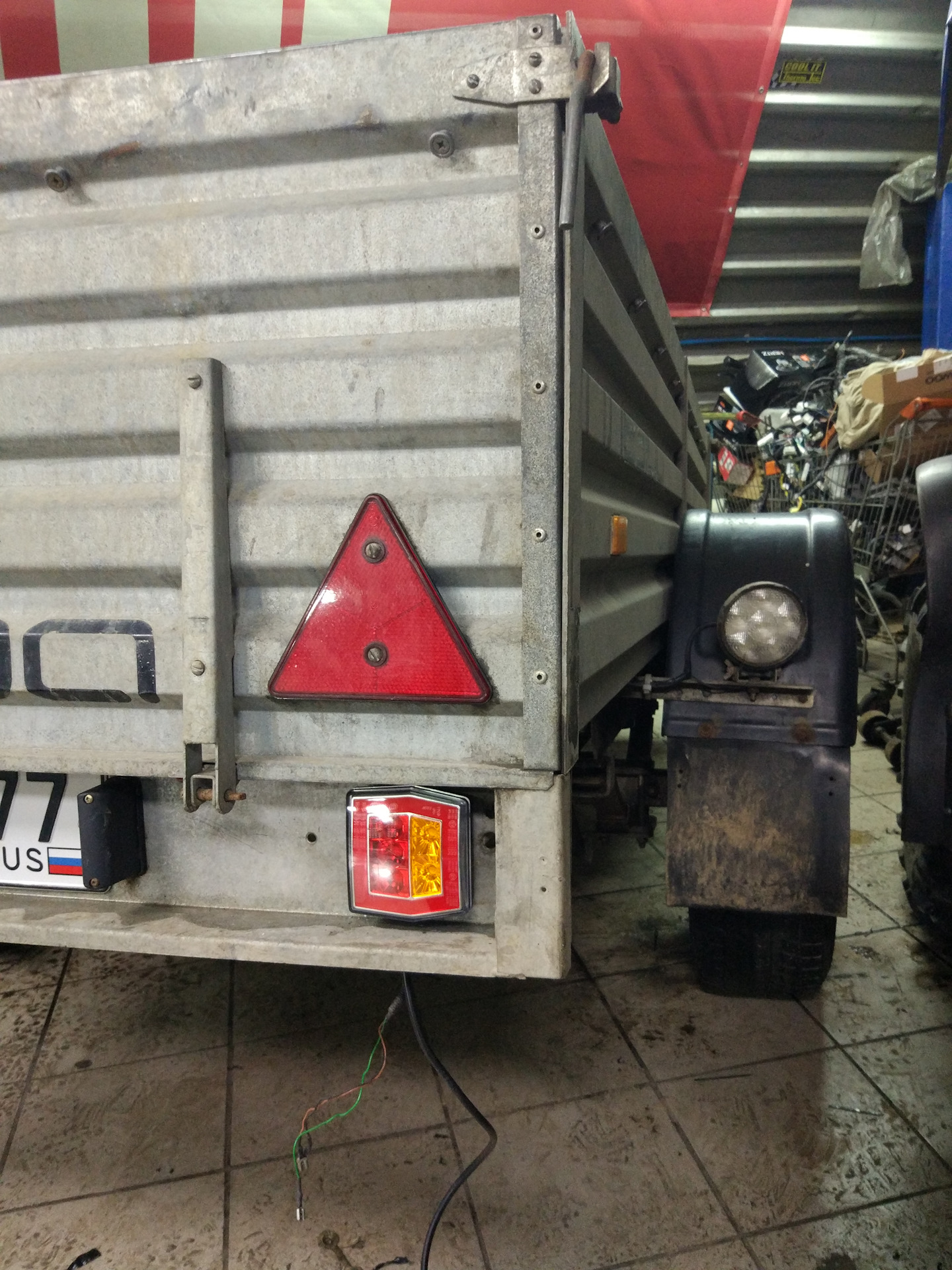 Фонарь ес 07. Фонари на прицеп сст. Упора прицепа 8285-12. Задний ход на прицеп. Задний ход на прицеп.