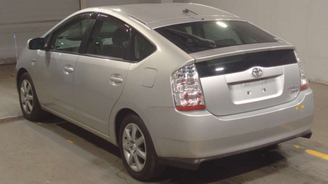 Toyota Prius (20) 1.5 гибридный 2008 | s touring selection на DRIVE2