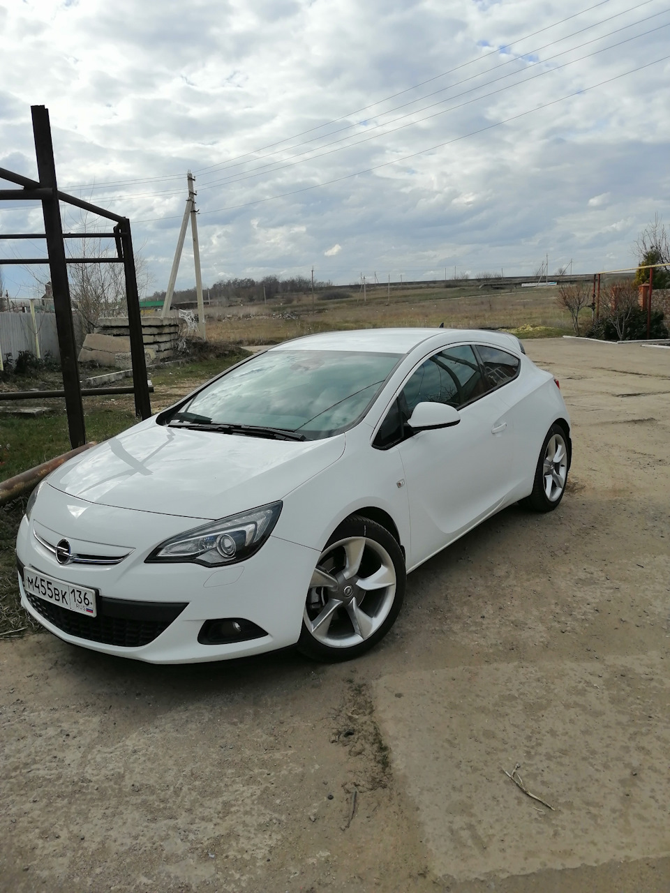 Opel Astra GTC drive2