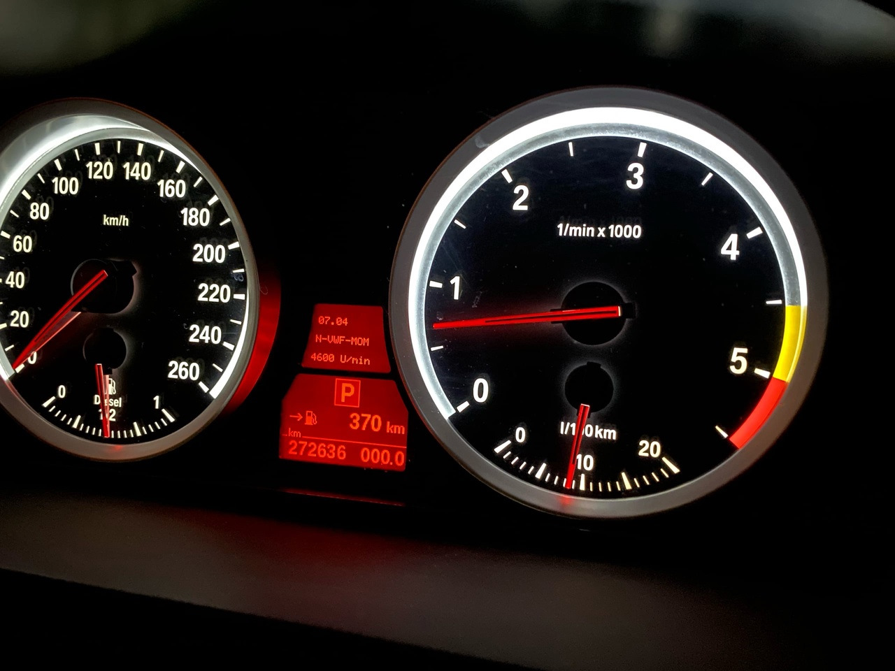 Шкала прогрева bmw e70. Лампочка перегрева двигателя е60. Перегрев двигателя бмв. Перегрев двигателя bmw. Индикатор охлаждающей жидкости бмв х1.
