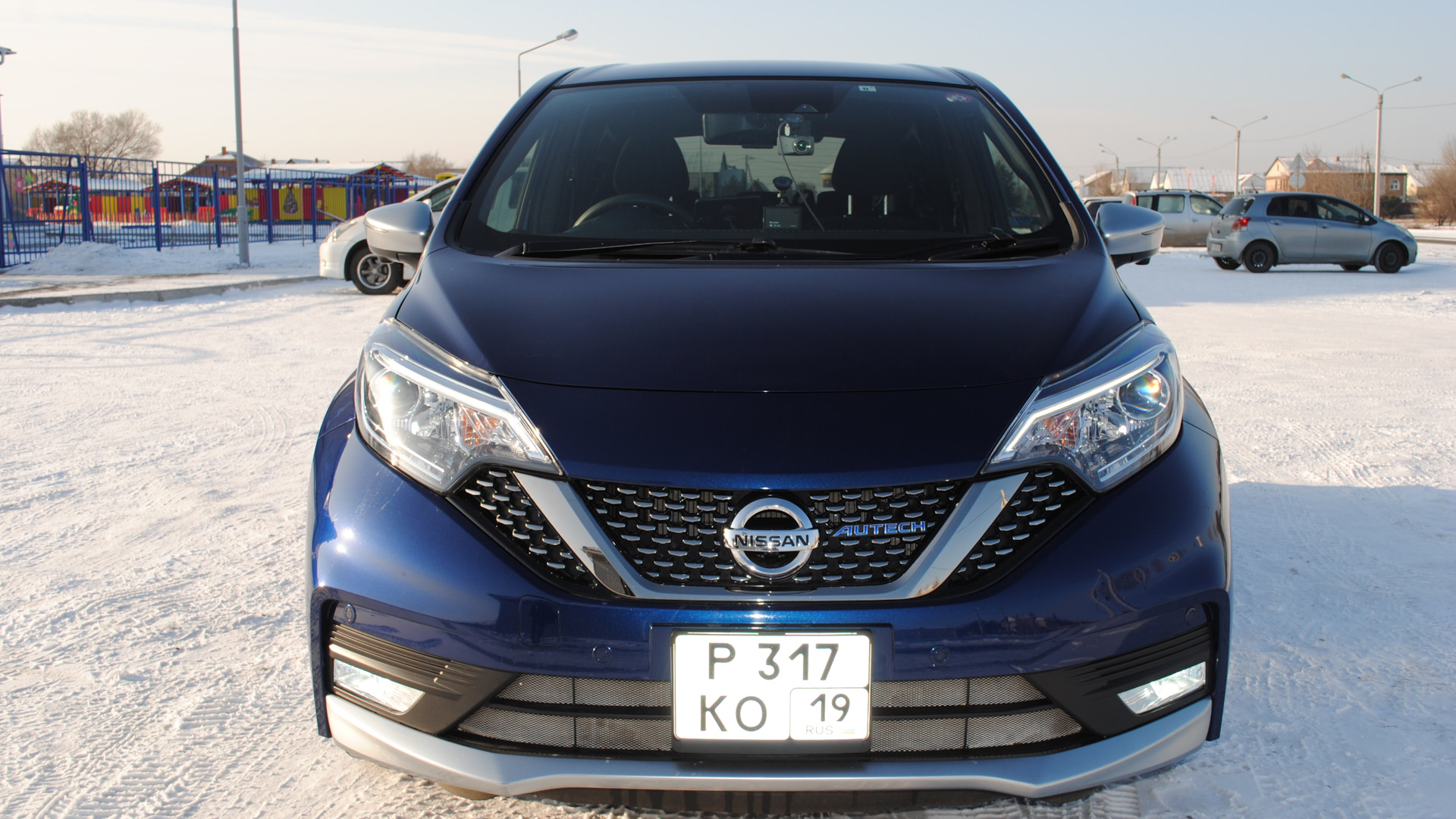 Nissan Note e-Power 1.2 гибридный 2019 | Синий Аутех на DRIVE2